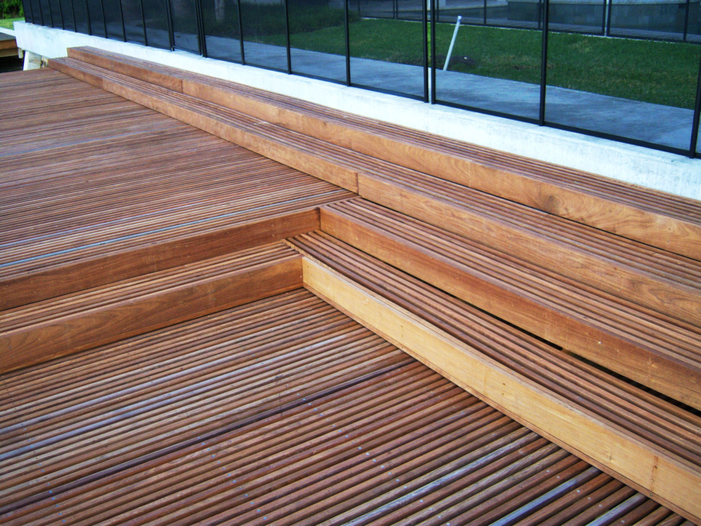 Stunning Ipe grating dock (1)-RET